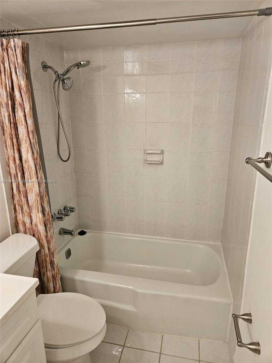 Small Image of 10816 NORTH KENDALL DR #R16, Miami Number 7