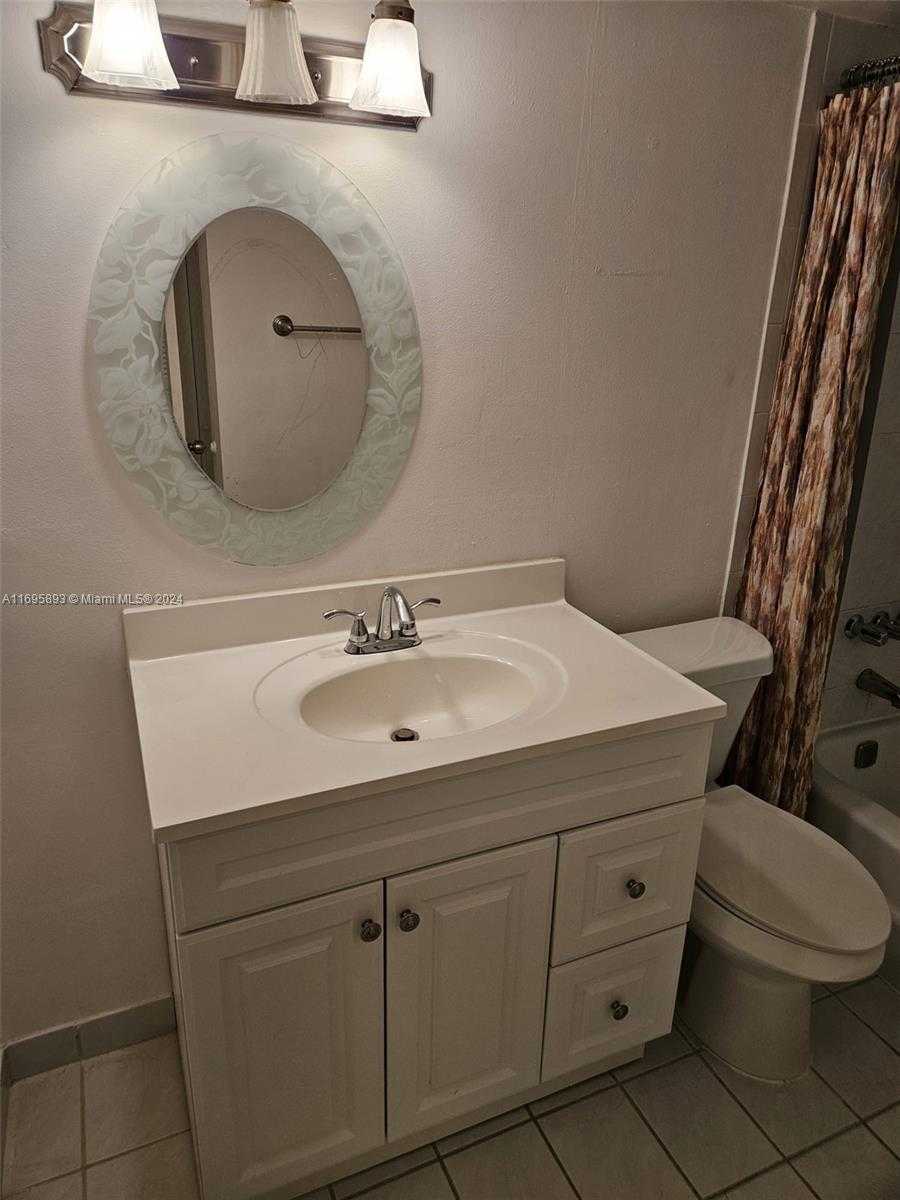 Small Image of 10816 NORTH KENDALL DR #R16, Miami Number 8
