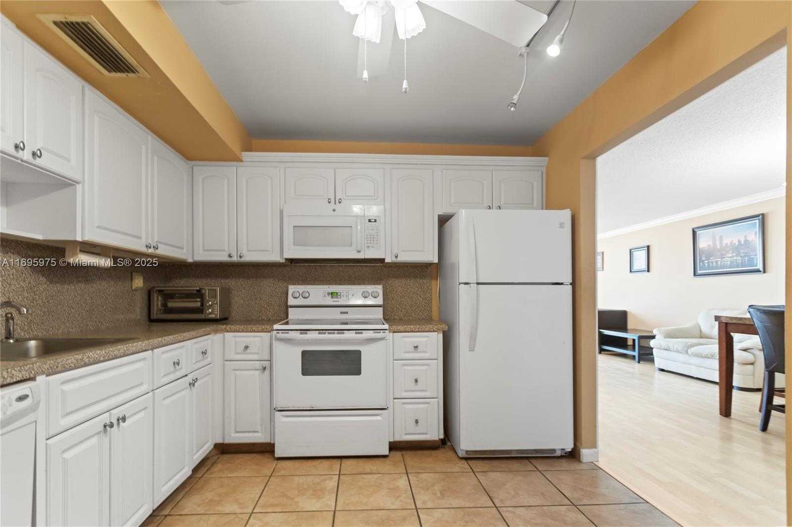 Small Image of 1600 SOUTH OCEAN DR #11H, Hollywood Number 22