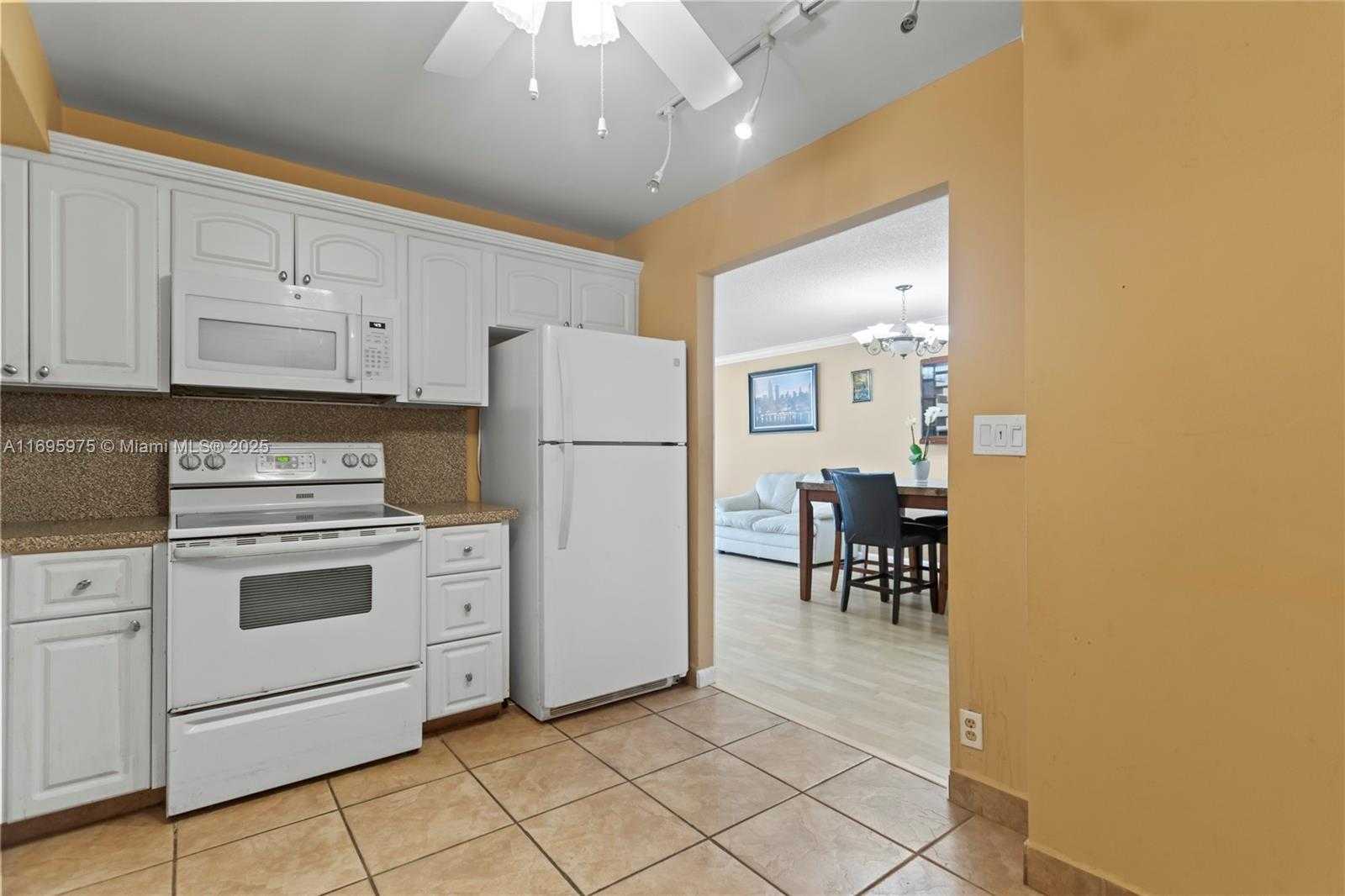 Small Image of 1600 SOUTH OCEAN DR #11H, Hollywood Number 23