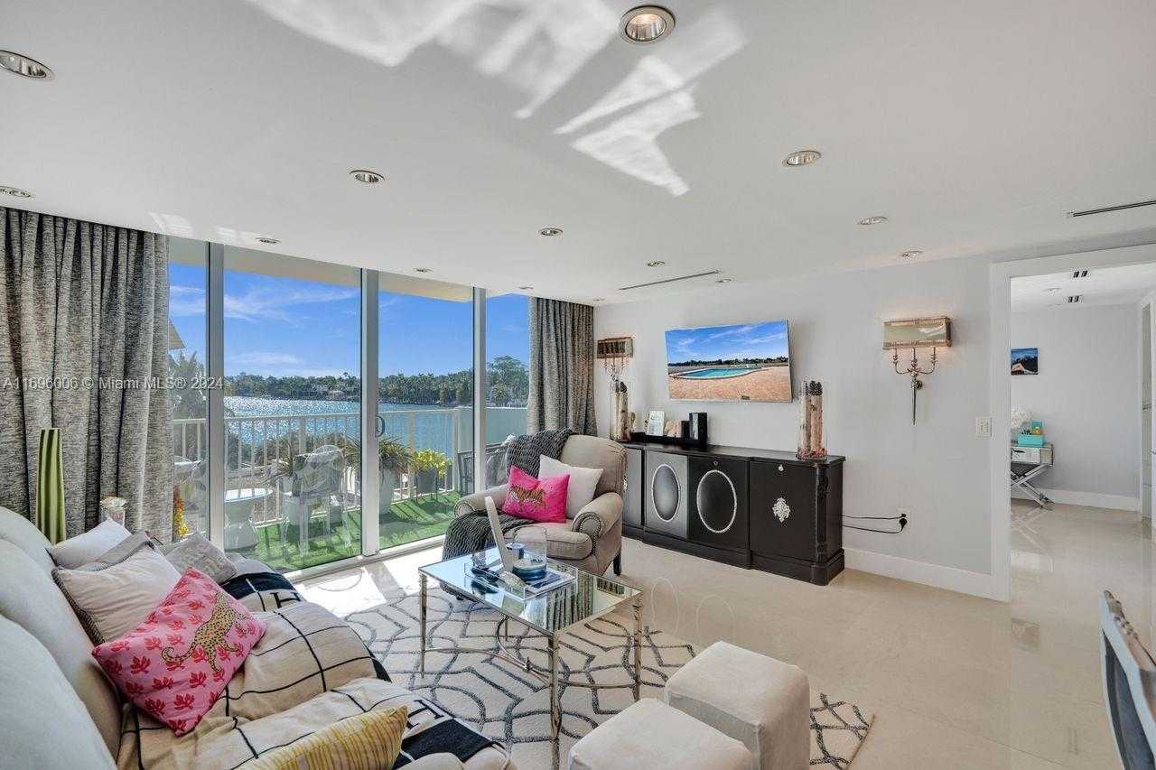 Small Image of 5838 COLLINS AVE #2F, Miami Beach Number 16