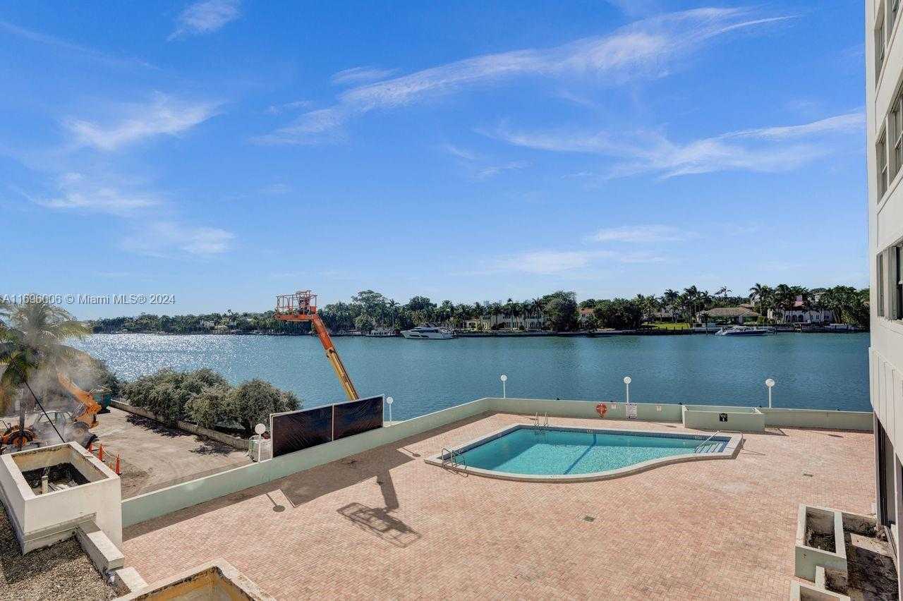 Small Image of 5838 COLLINS AVE #2F, Miami Beach Number 34