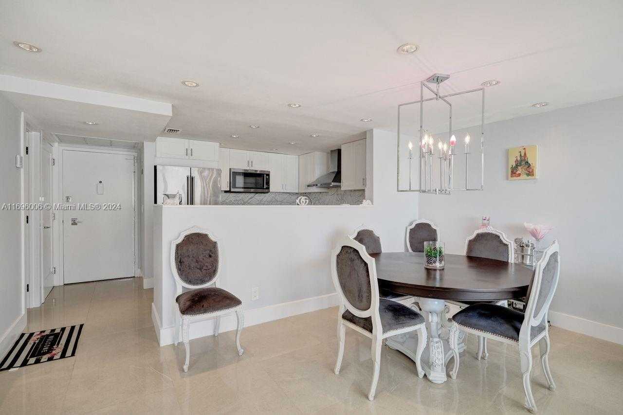 Small Image of 5838 COLLINS AVE #2F, Miami Beach Number 6