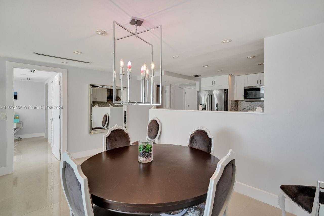 Small Image of 5838 COLLINS AVE #2F, Miami Beach Number 7