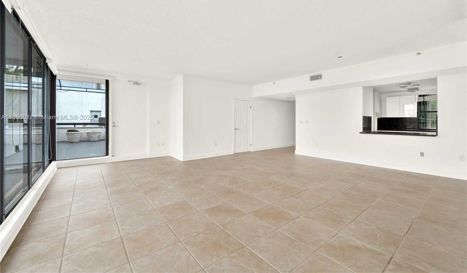 Small Image of 385 POINCIANA DR #1230, Sunny Isles Beach Number 14