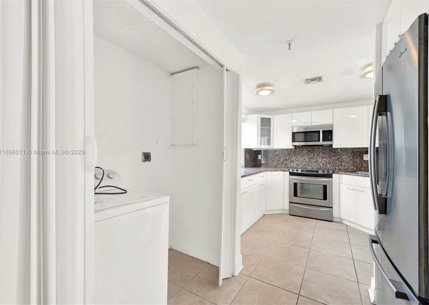 Small Image of 385 POINCIANA DR #1230, Sunny Isles Beach Number 21