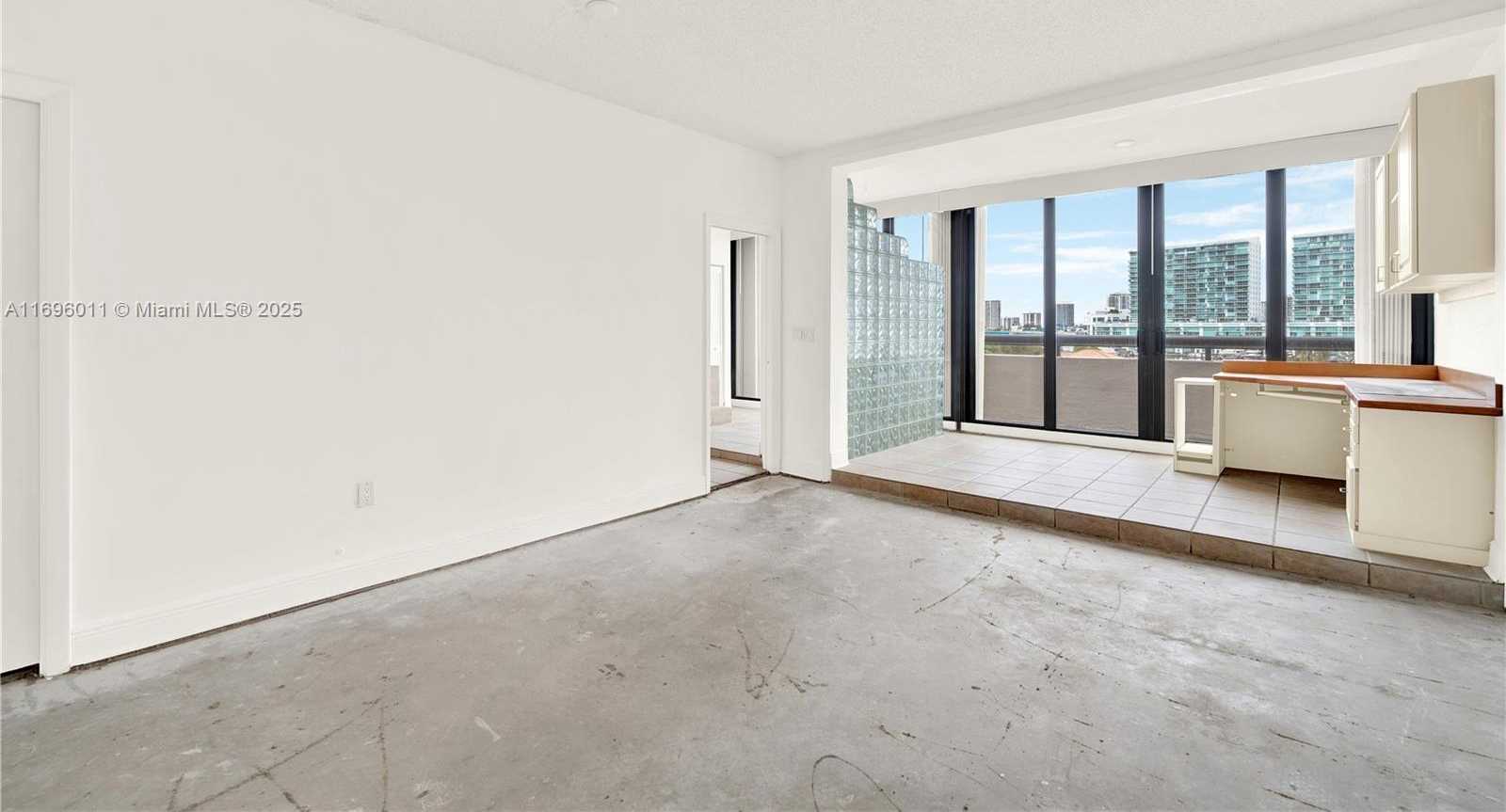 Small Image of 385 POINCIANA DR #1230, Sunny Isles Beach Number 23
