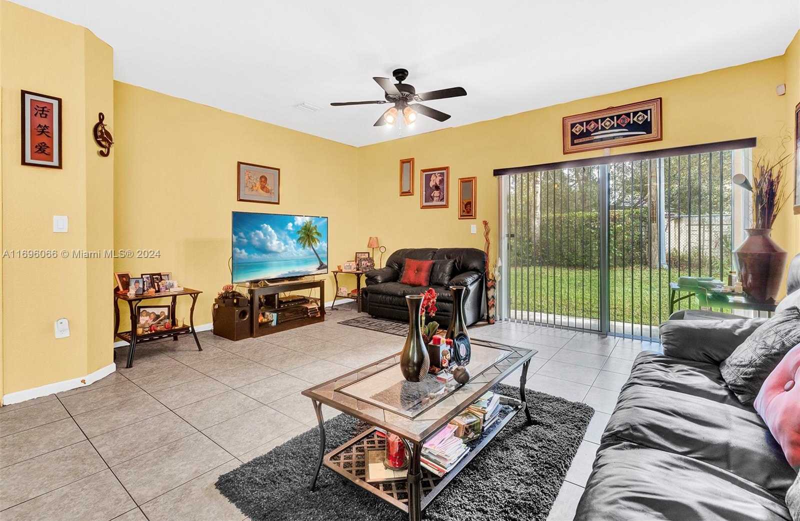 Small Image of 490 PRINCESS DR, Margate Number 19