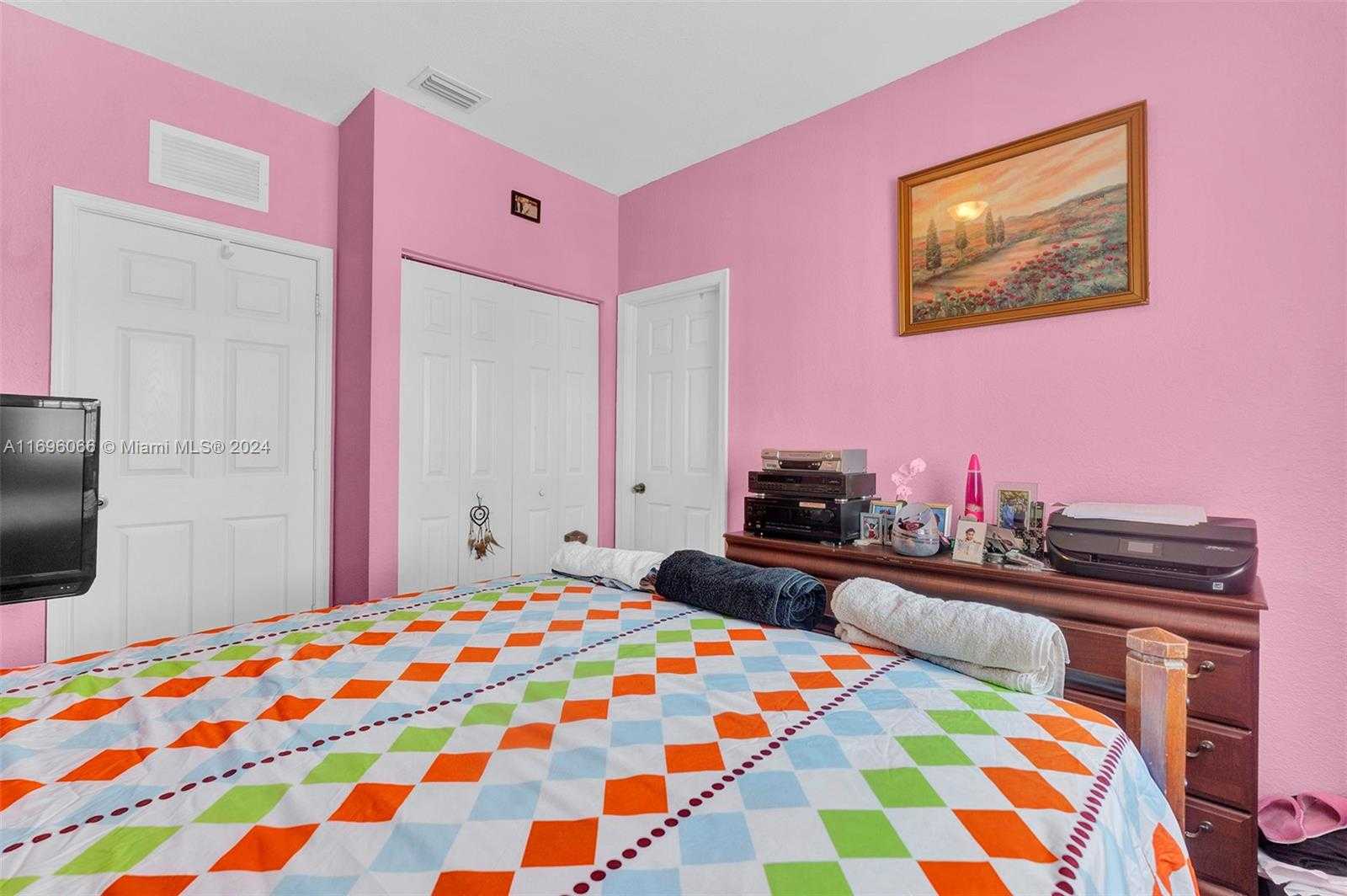 Small Image of 490 PRINCESS DR, Margate Number 30