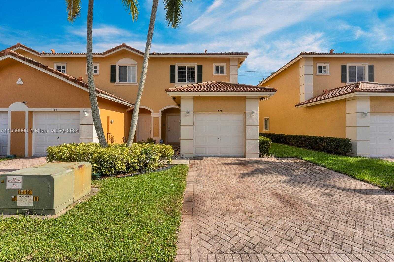 Small Image of 490 PRINCESS DR, Margate Number 35