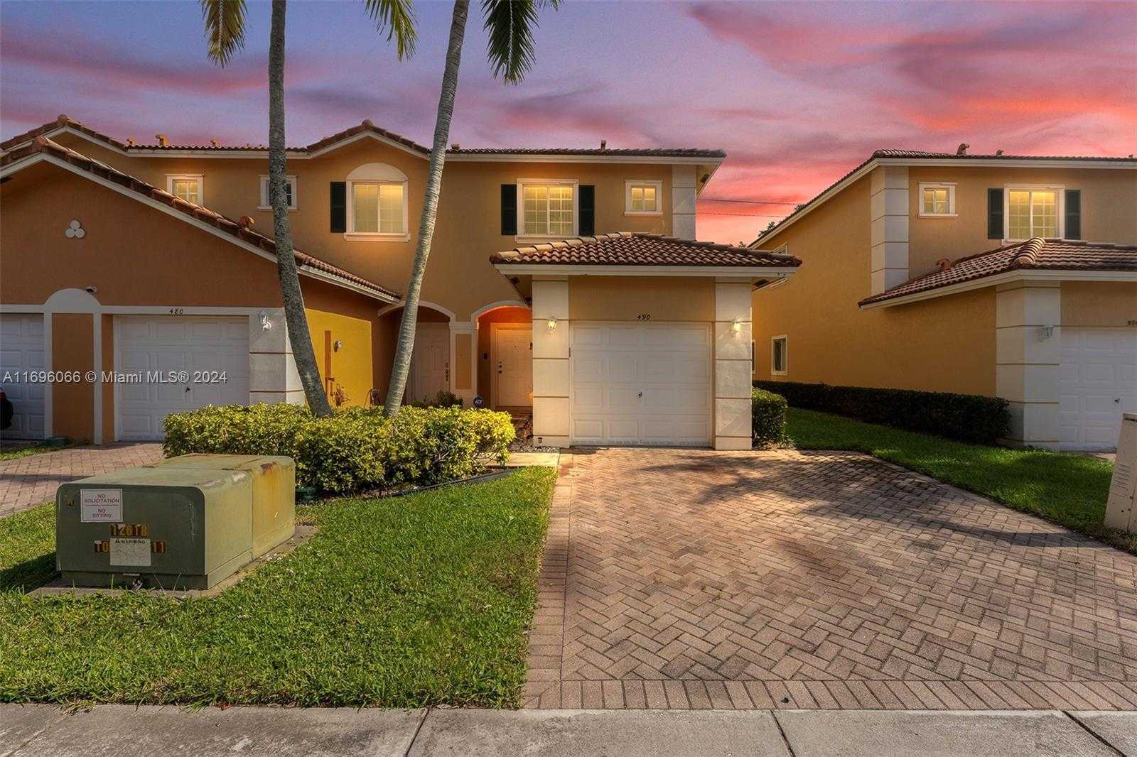 Small Image of 490 PRINCESS DR, Margate Number 45
