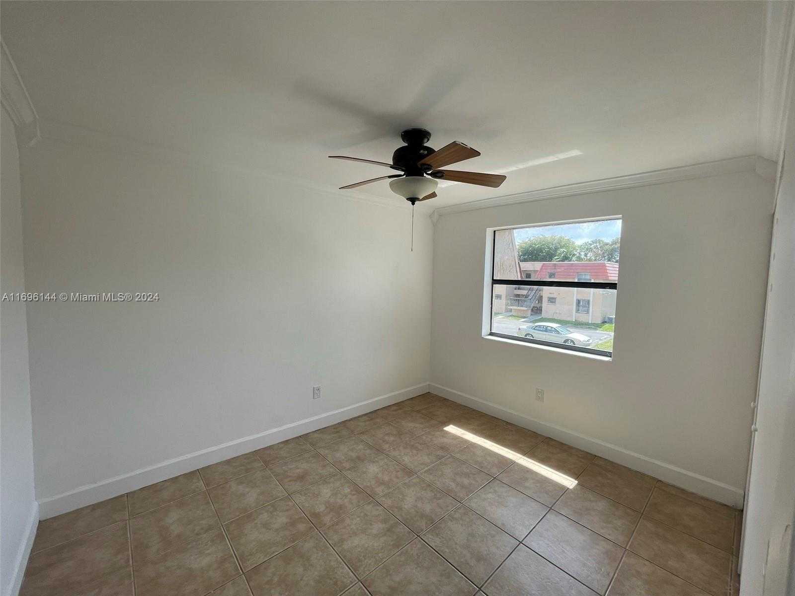 Small Image of 14915 SOUTH WEST 104TH ST #20-24, Miami Number 13