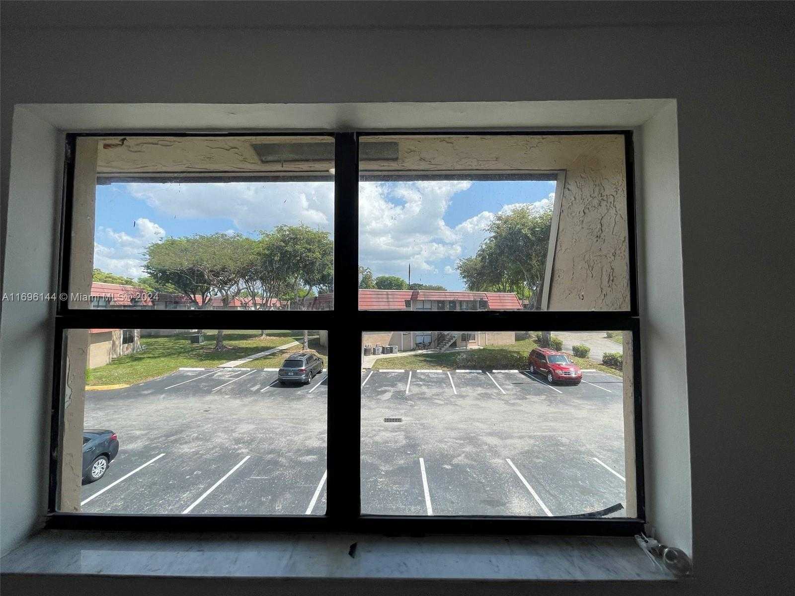 Small Image of 14915 SOUTH WEST 104TH ST #20-24, Miami Number 18