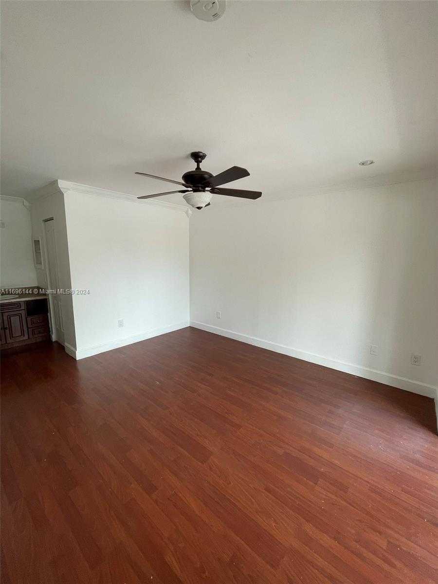 Small Image of 14915 SOUTH WEST 104TH ST #20-24, Miami Number 19