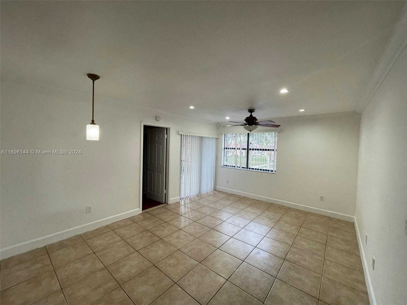 Small Image of 14915 SOUTH WEST 104TH ST #20-24, Miami Number 25