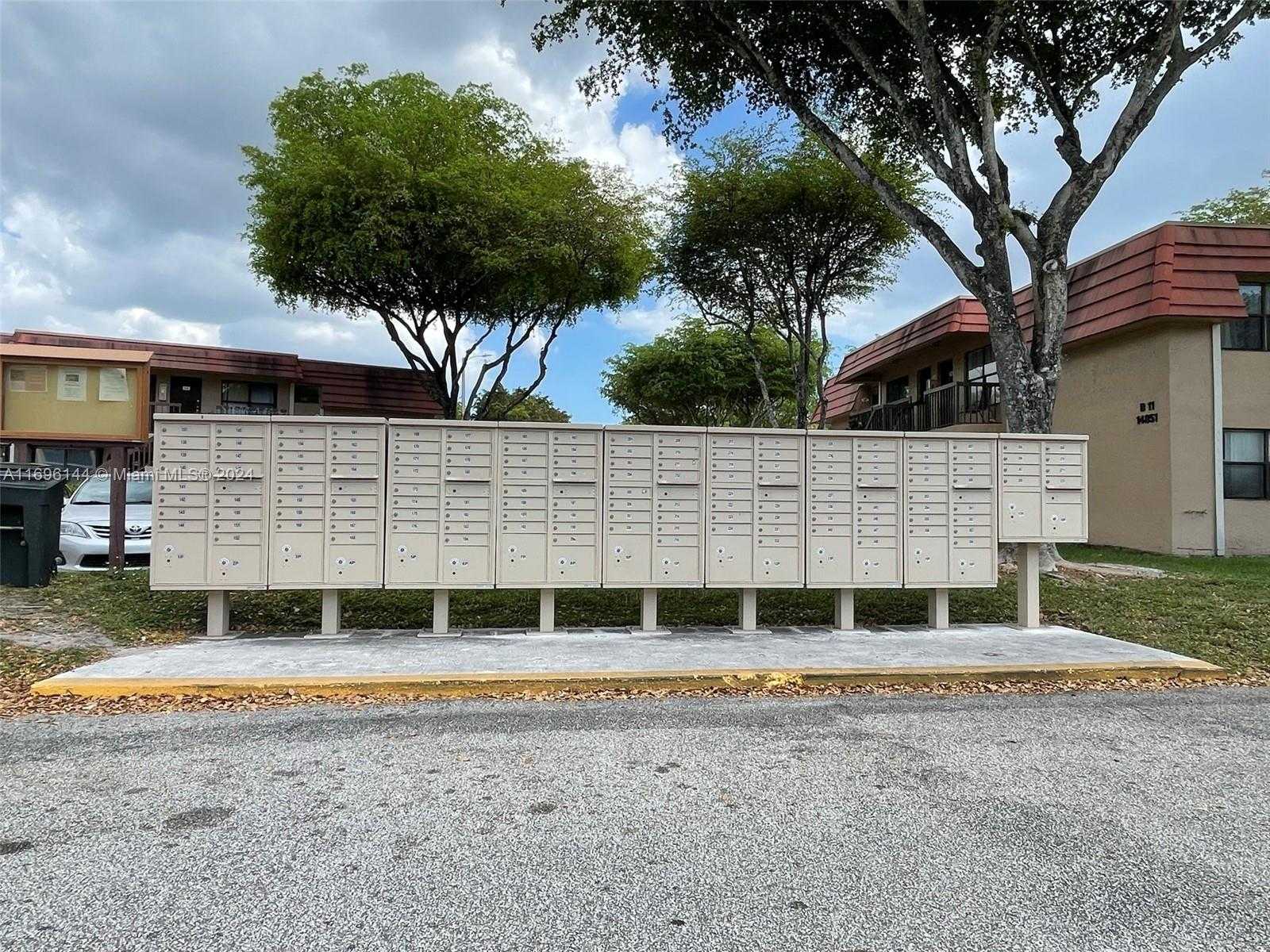 Small Image of 14915 SOUTH WEST 104TH ST #20-24, Miami Number 33