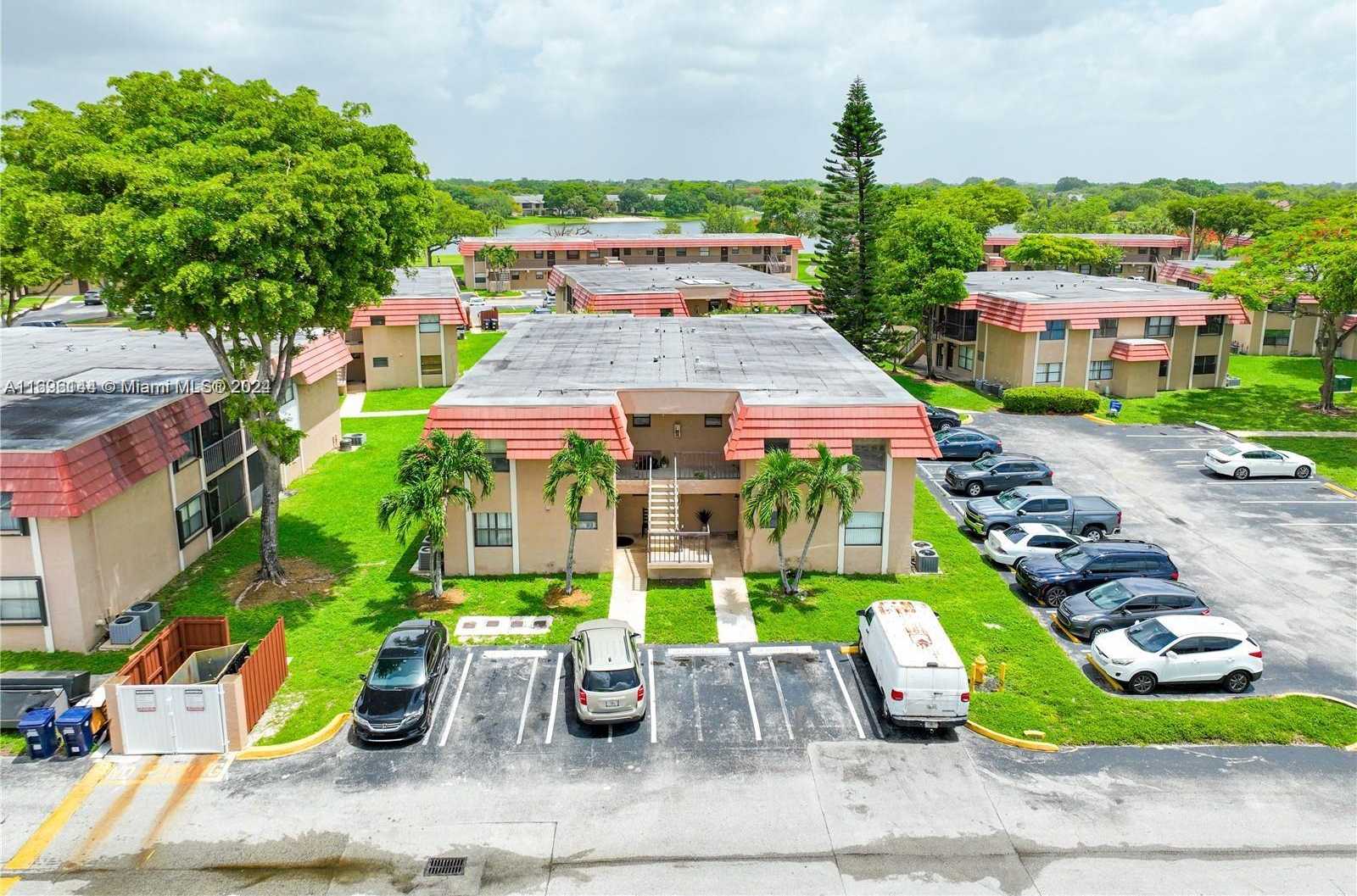 Small Image of 14915 SOUTH WEST 104TH ST #20-24, Miami Number 39
