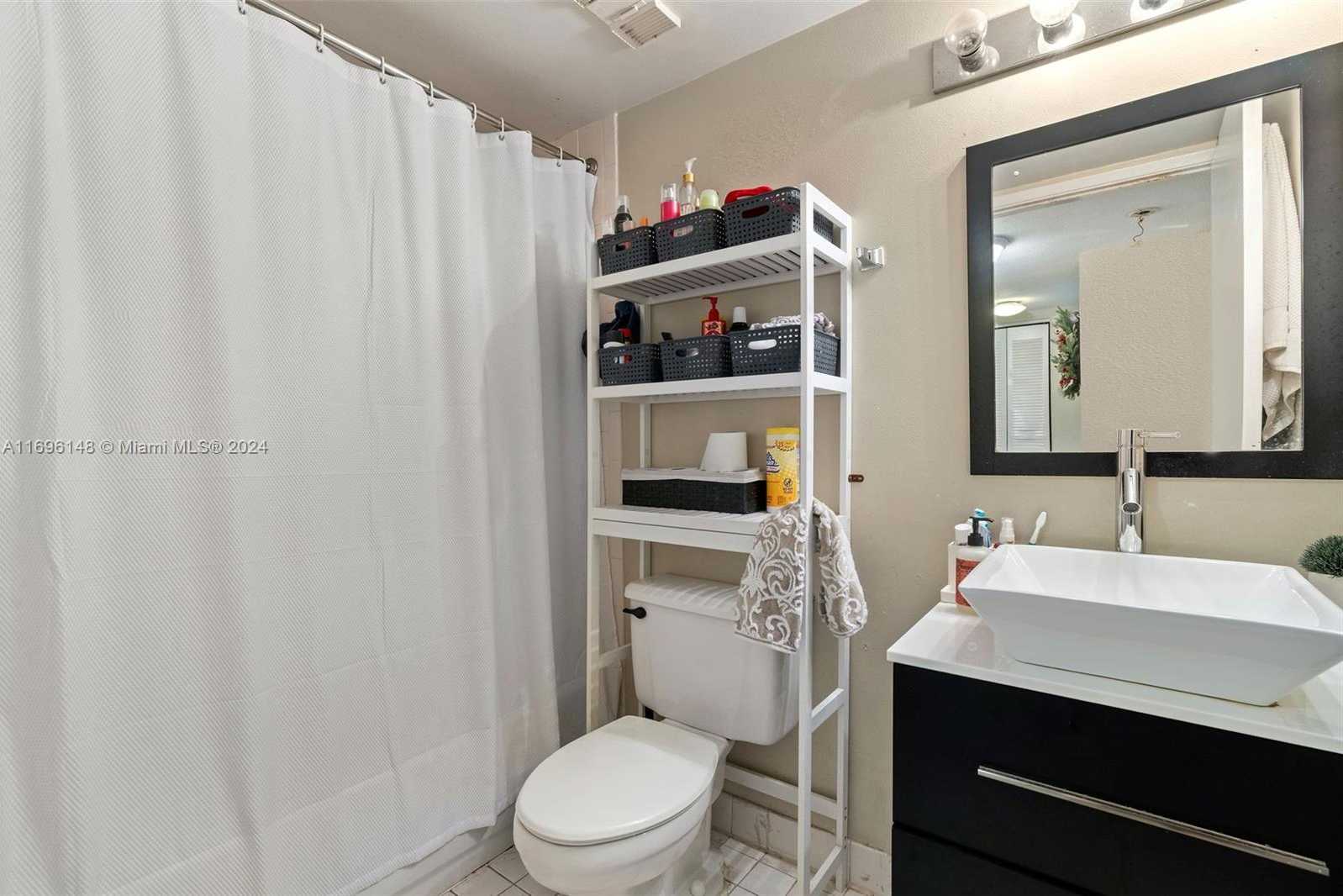 Small Image of 800 NORTH MIAMI AVE #E-209, Miami Number 24