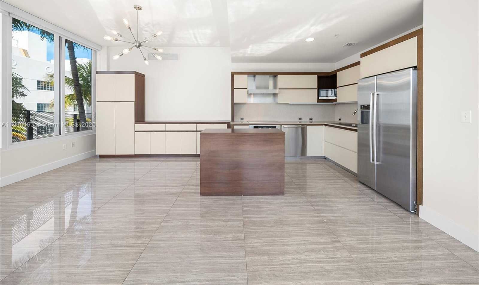 Small Image of 2100 PARK AVE #207, Miami Beach Number 15