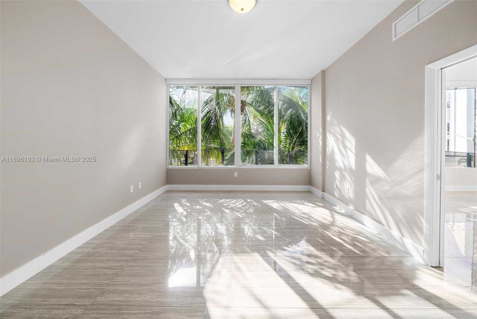 Small Image of 2100 PARK AVE #207, Miami Beach Number 31
