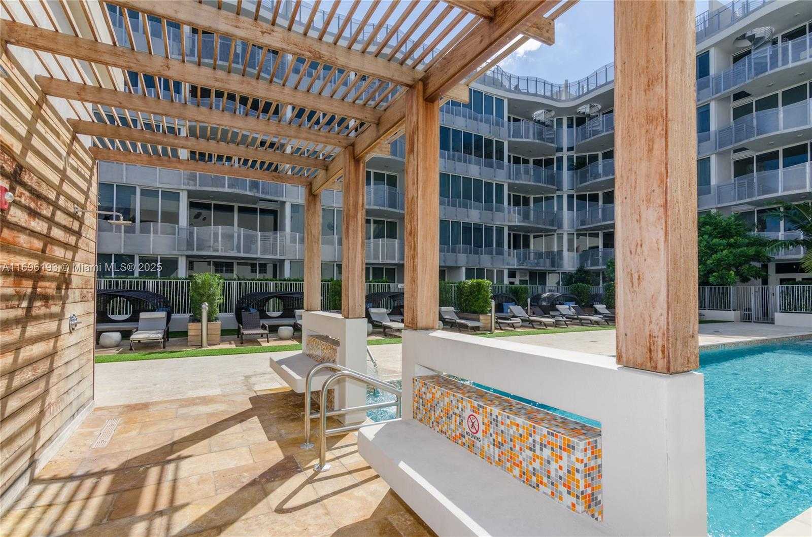 Small Image of 2100 PARK AVE #207, Miami Beach Number 43