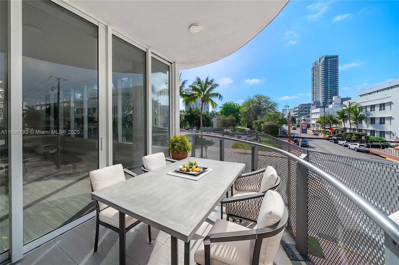 Small Image of 2100 PARK AVE #207, Miami Beach Number 8