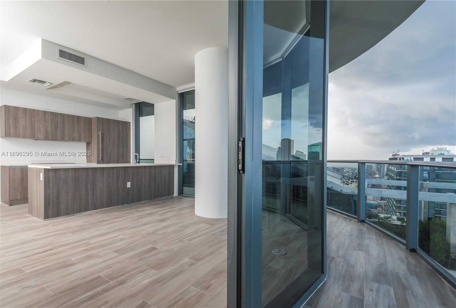 Small Image of 801 SOUTH MIAMI AVE #5005, Miami Number 4