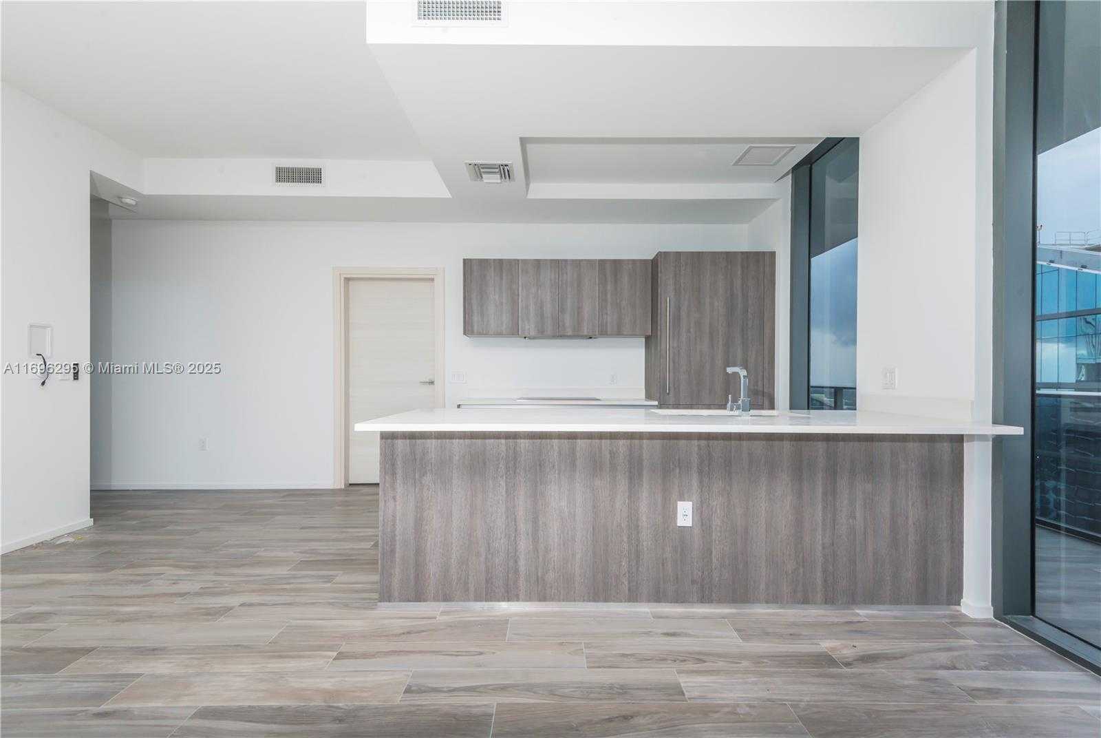 Small Image of 801 SOUTH MIAMI AVE #5005, Miami Number 9