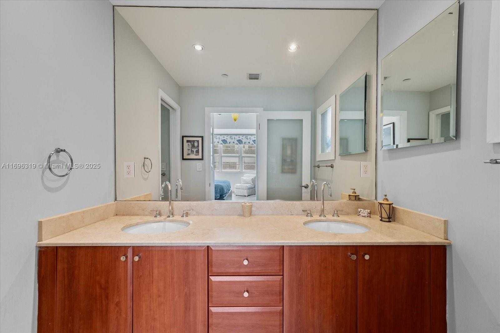 Small Image of 6917 COLLINS AVE #L-103, Miami Beach Number 41