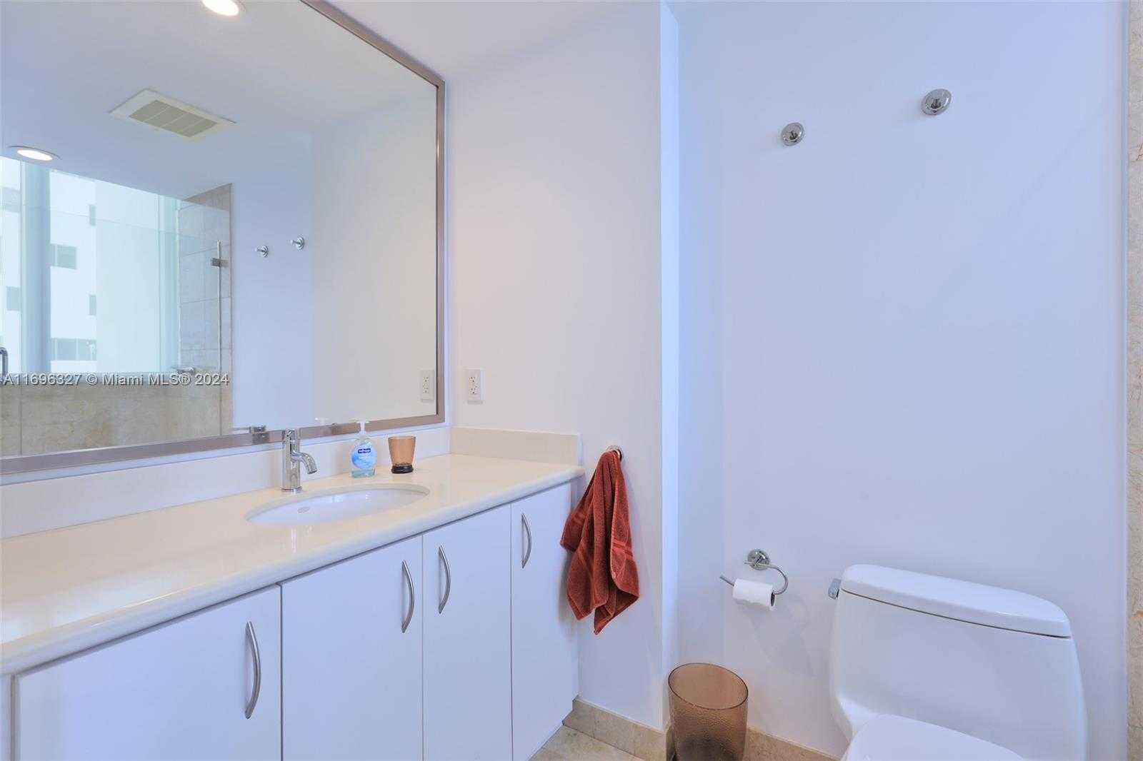 Small Image of 1331 BRICKELL BAY DR #4001, Miami Number 26