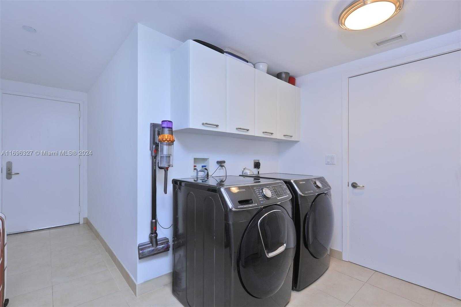 Small Image of 1331 BRICKELL BAY DR #4001, Miami Number 31