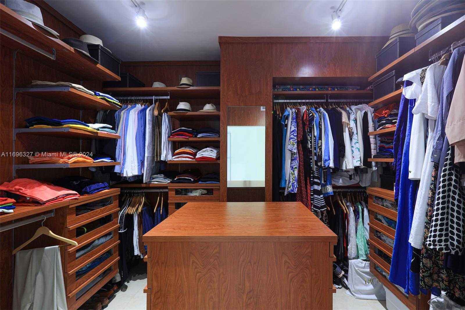Small Image of 1331 BRICKELL BAY DR #4001, Miami Number 42