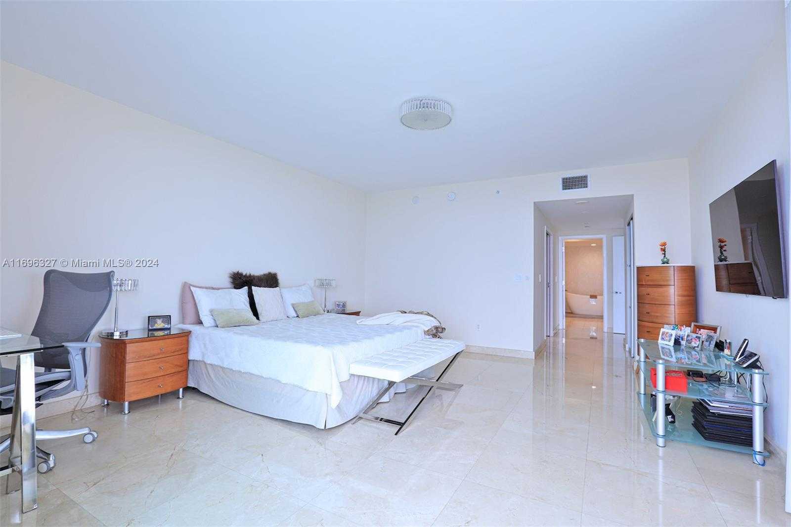 Small Image of 1331 BRICKELL BAY DR #4001, Miami Number 8