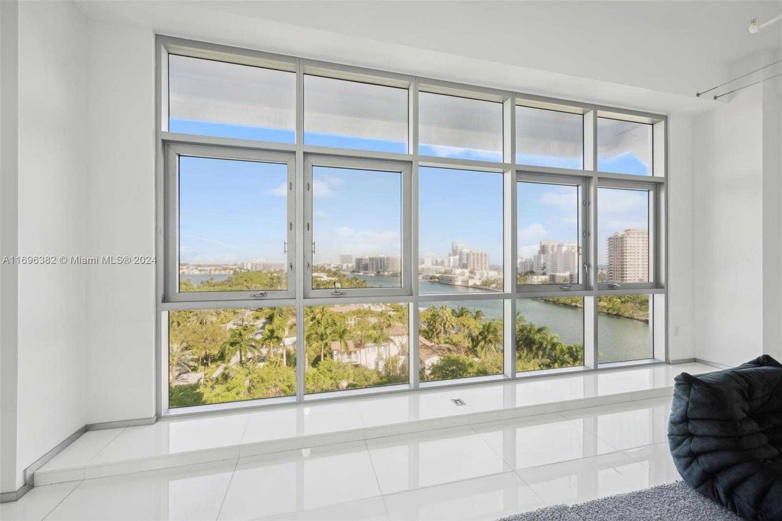 Small Image of 201 AQUA AVE #801, Miami Beach Number 11