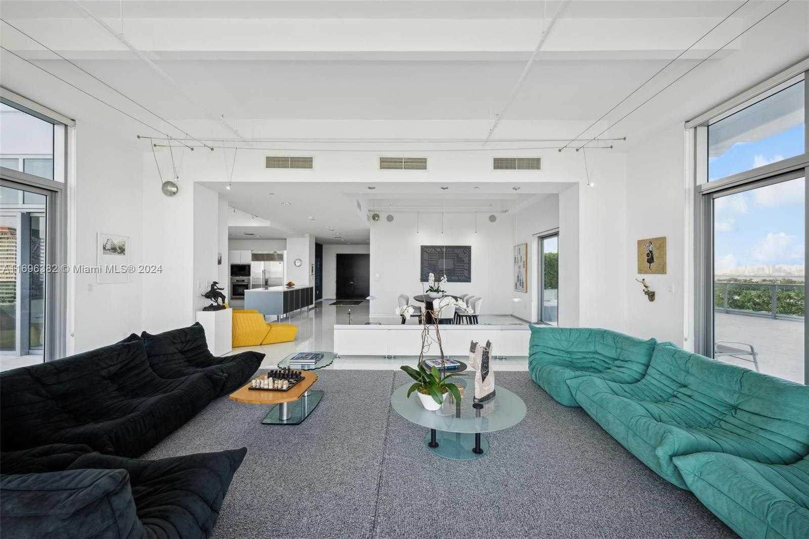 Small Image of 201 AQUA AVE #801, Miami Beach Number 12