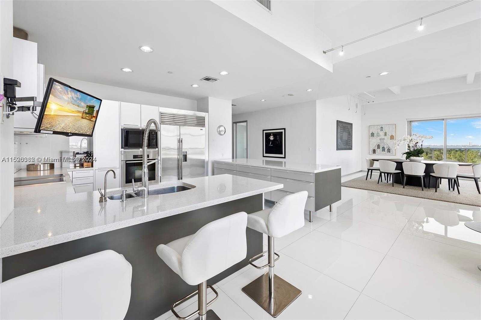 Small Image of 201 AQUA AVE #801, Miami Beach Number 15