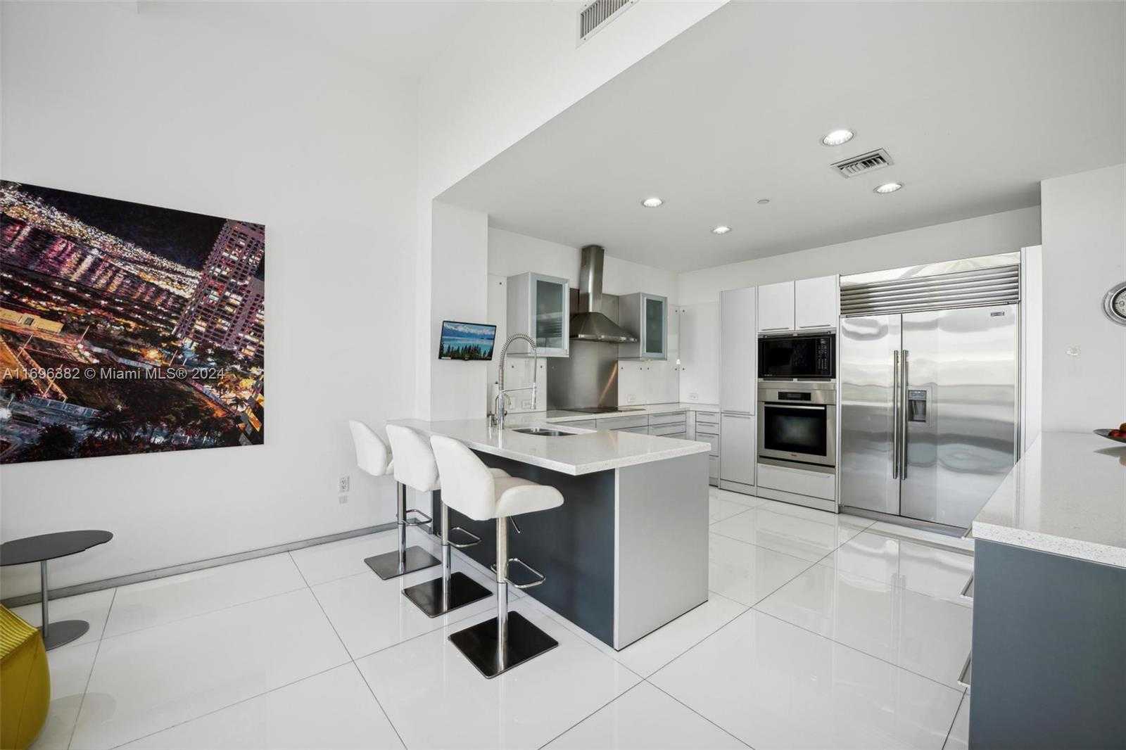 Small Image of 201 AQUA AVE #801, Miami Beach Number 16