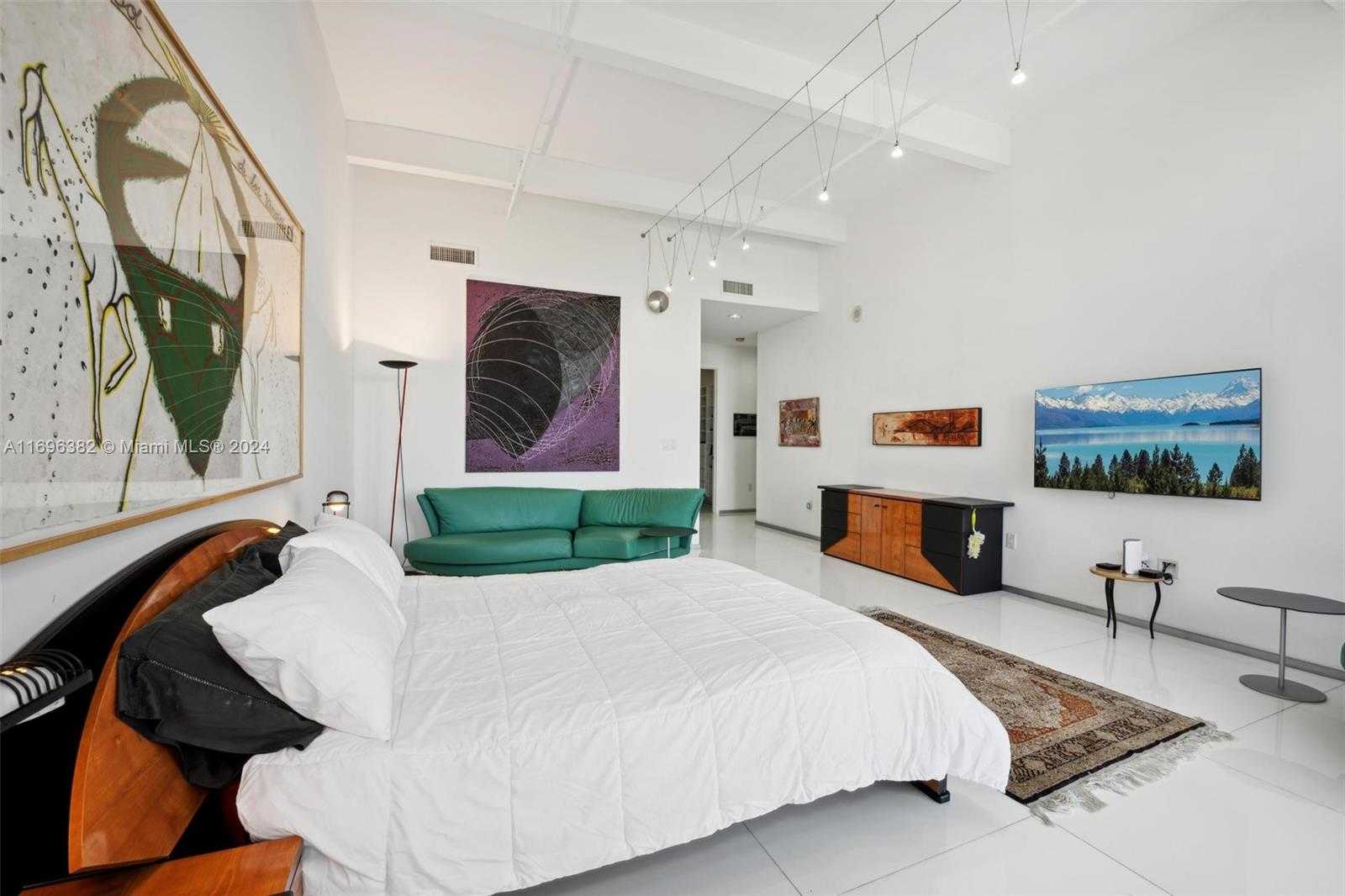 Small Image of 201 AQUA AVE #801, Miami Beach Number 36