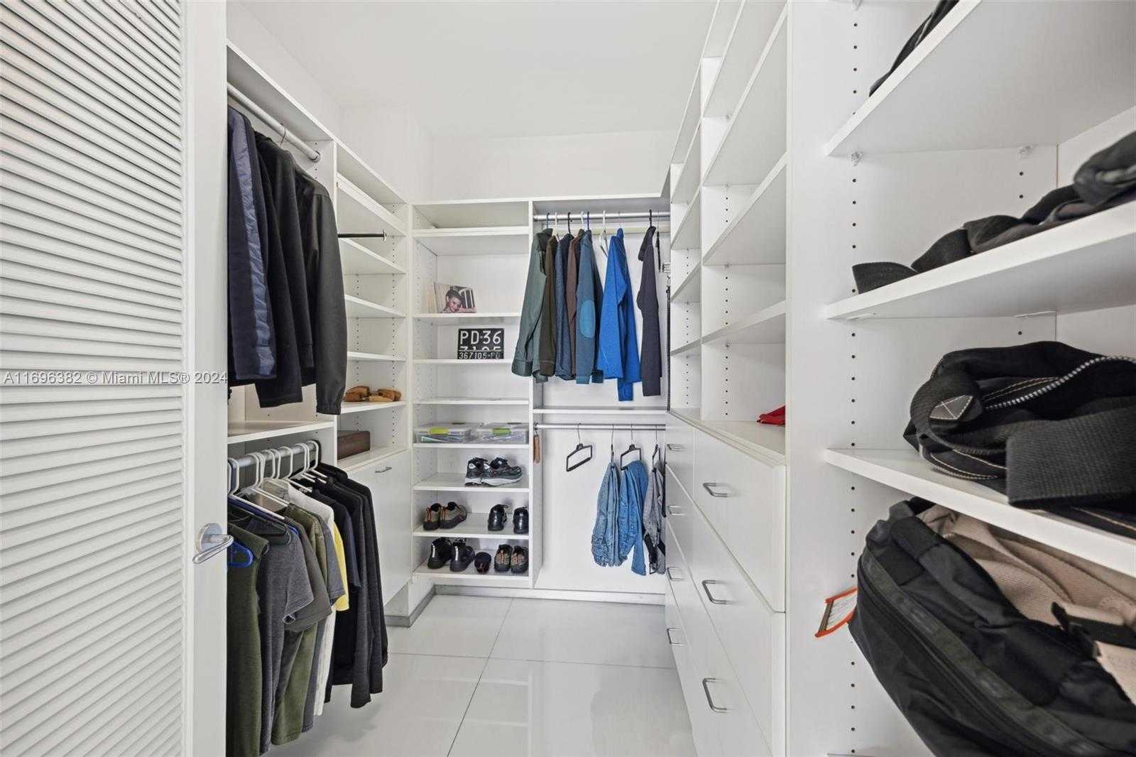 Small Image of 201 AQUA AVE #801, Miami Beach Number 44