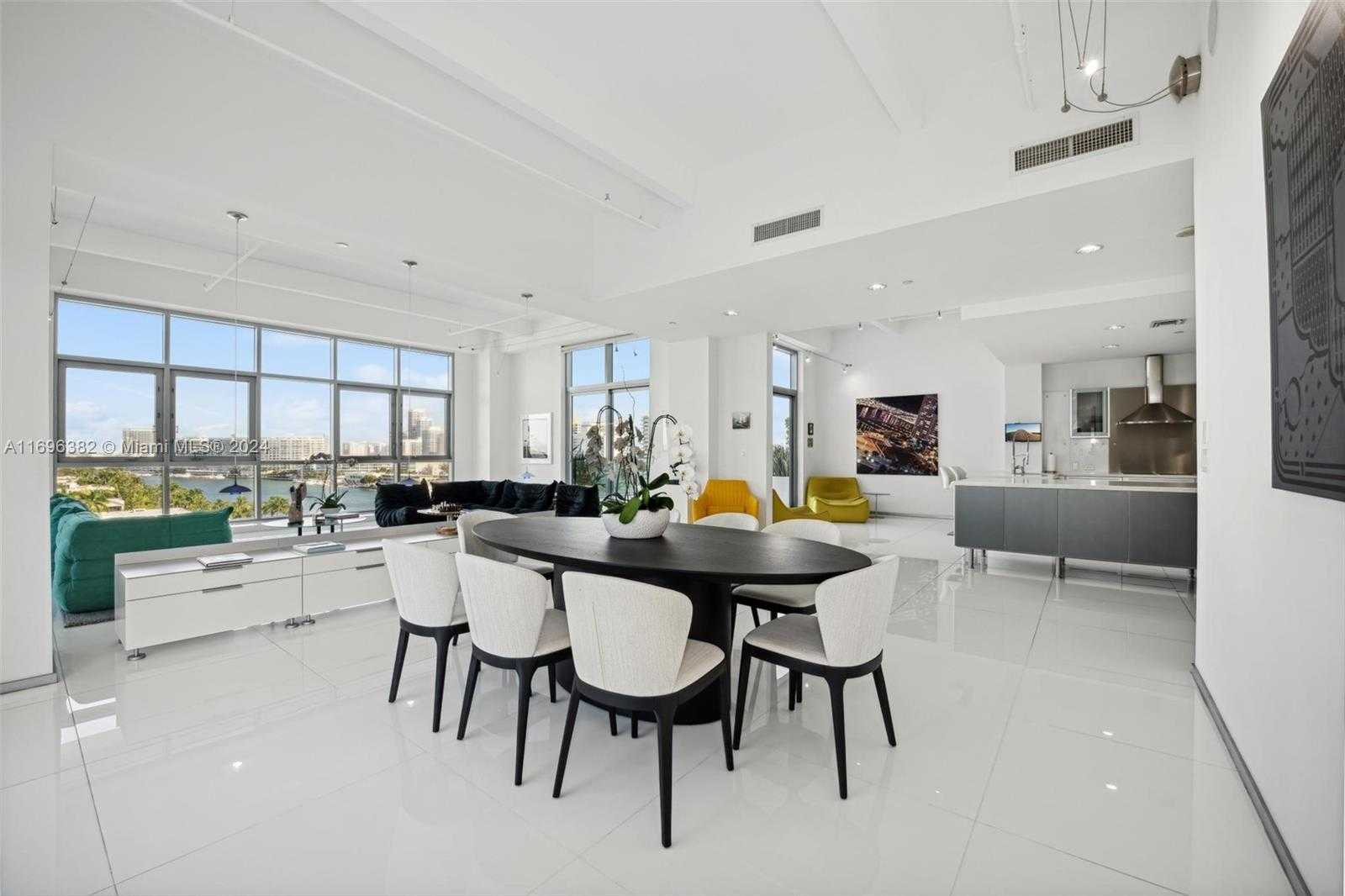 Small Image of 201 AQUA AVE #801, Miami Beach Number 8
