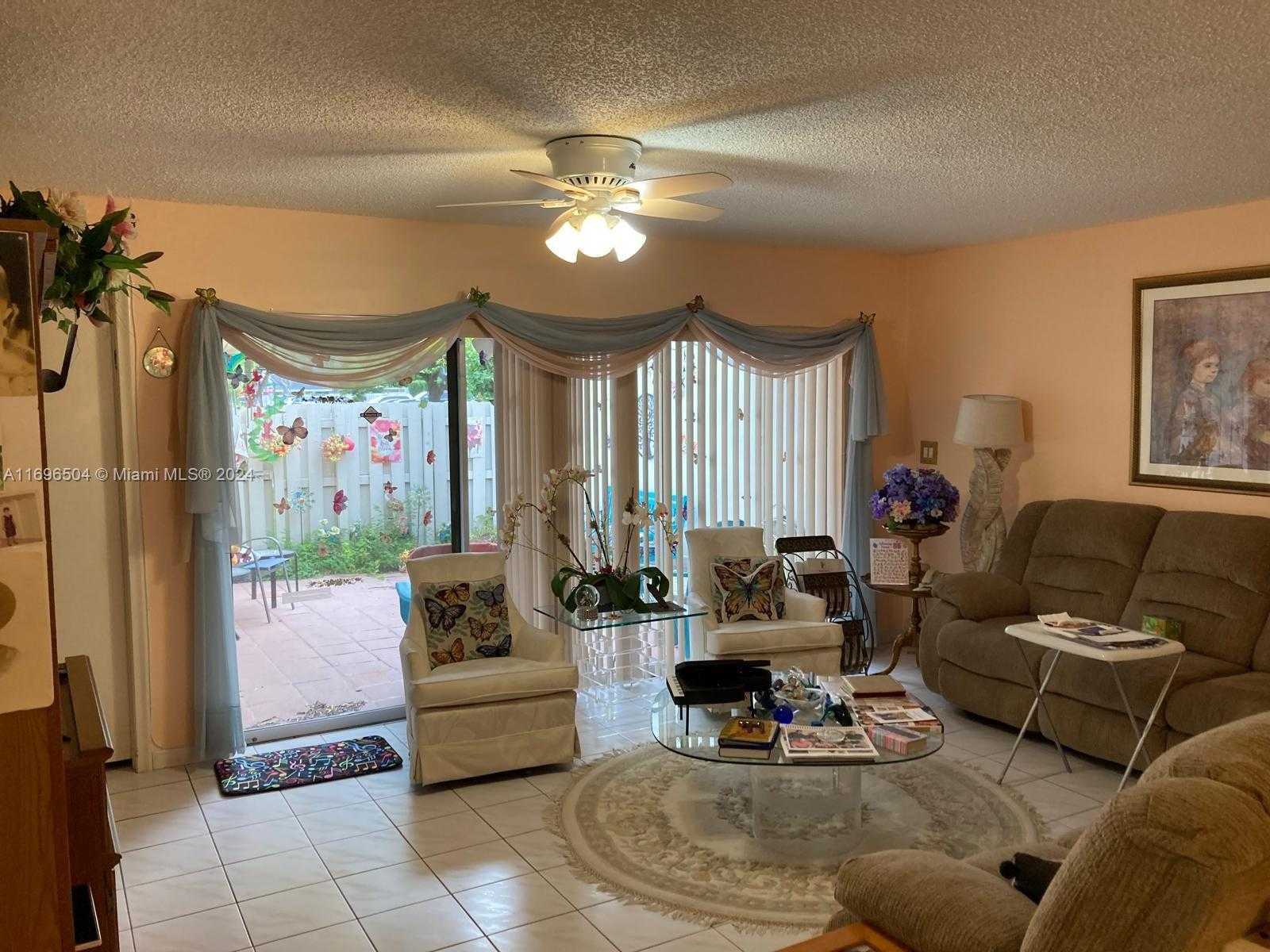 Small Image of 8124 SOUTH WEST 81ST TER, Miami Number 12