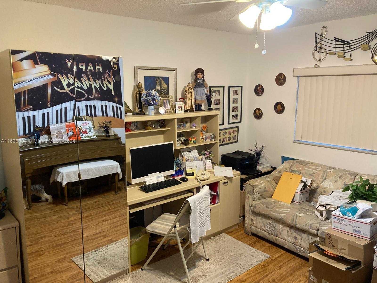 Small Image of 8124 SOUTH WEST 81ST TER, Miami Number 20