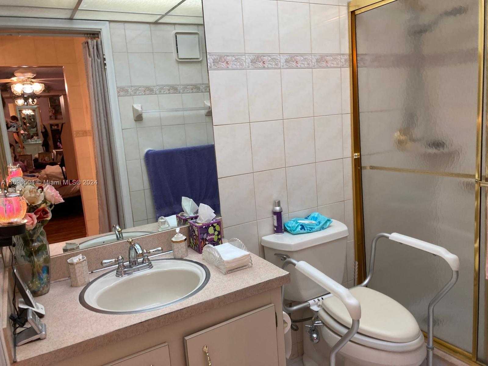 Small Image of 8124 SOUTH WEST 81ST TER, Miami Number 22