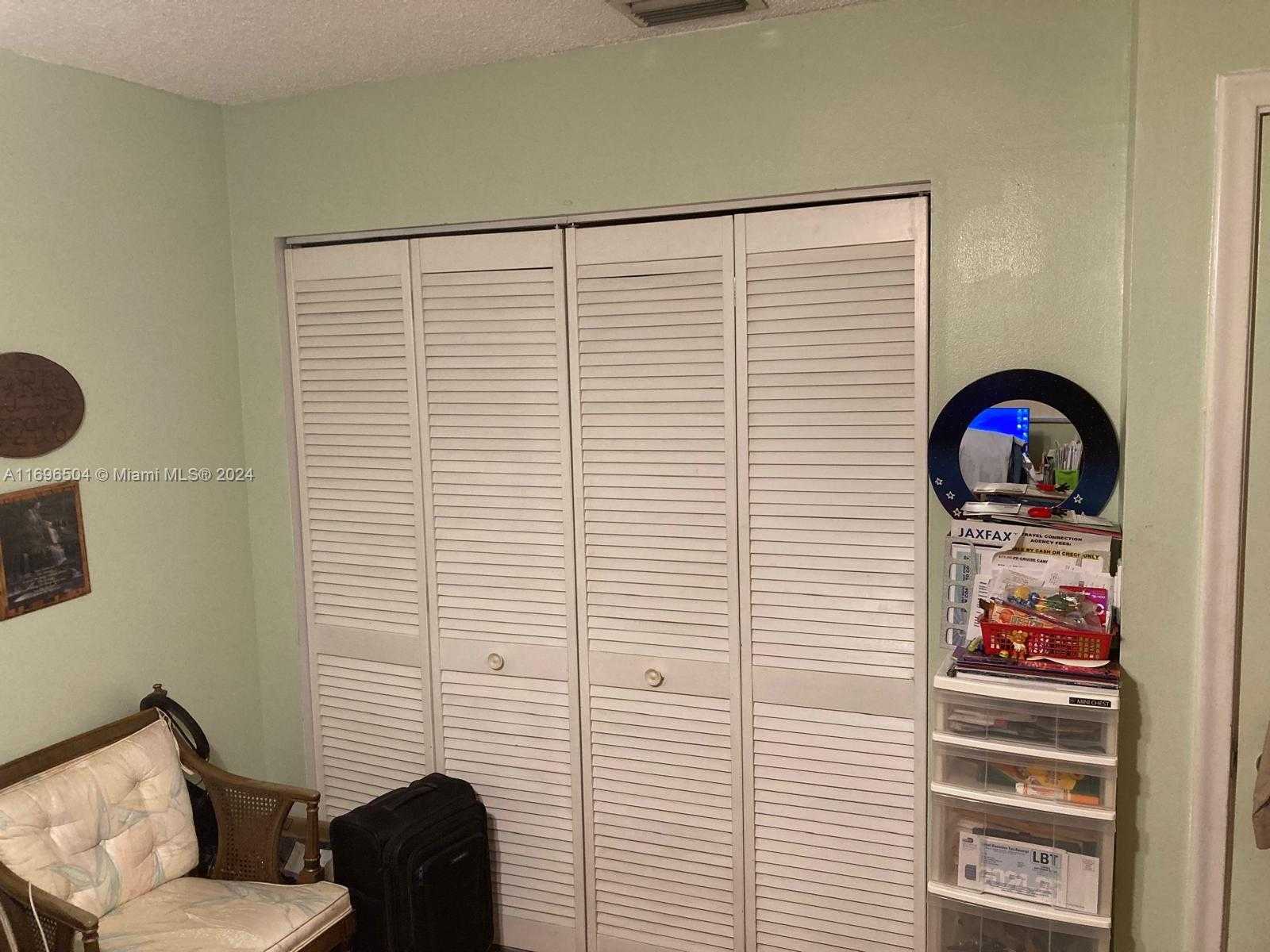Small Image of 8124 SOUTH WEST 81ST TER, Miami Number 32