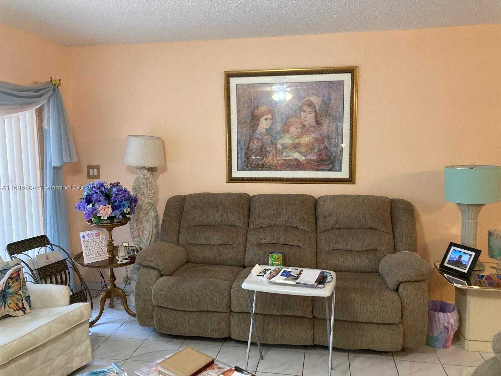 Small Image of 8124 SOUTH WEST 81ST TER, Miami Number 9
