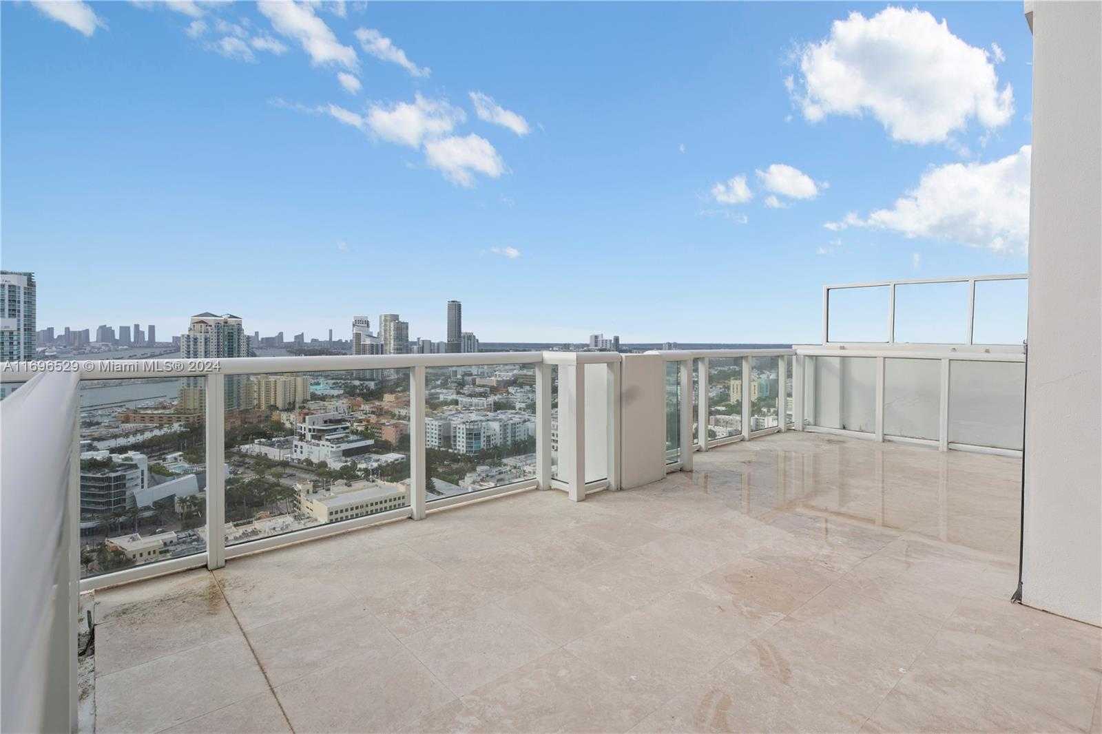 Small Image of 50 SOUTH POINTE DR #2703, Miami Beach Number 19