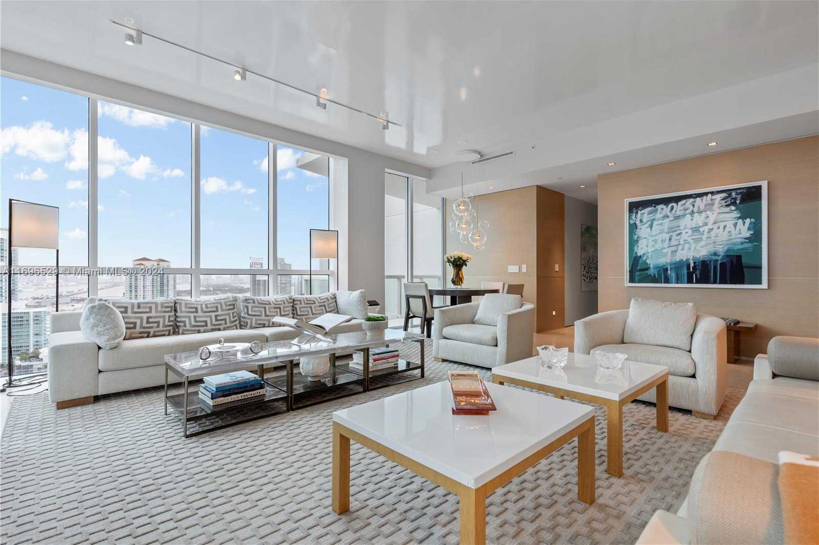 Small Image of 50 SOUTH POINTE DR #2703, Miami Beach Number 3