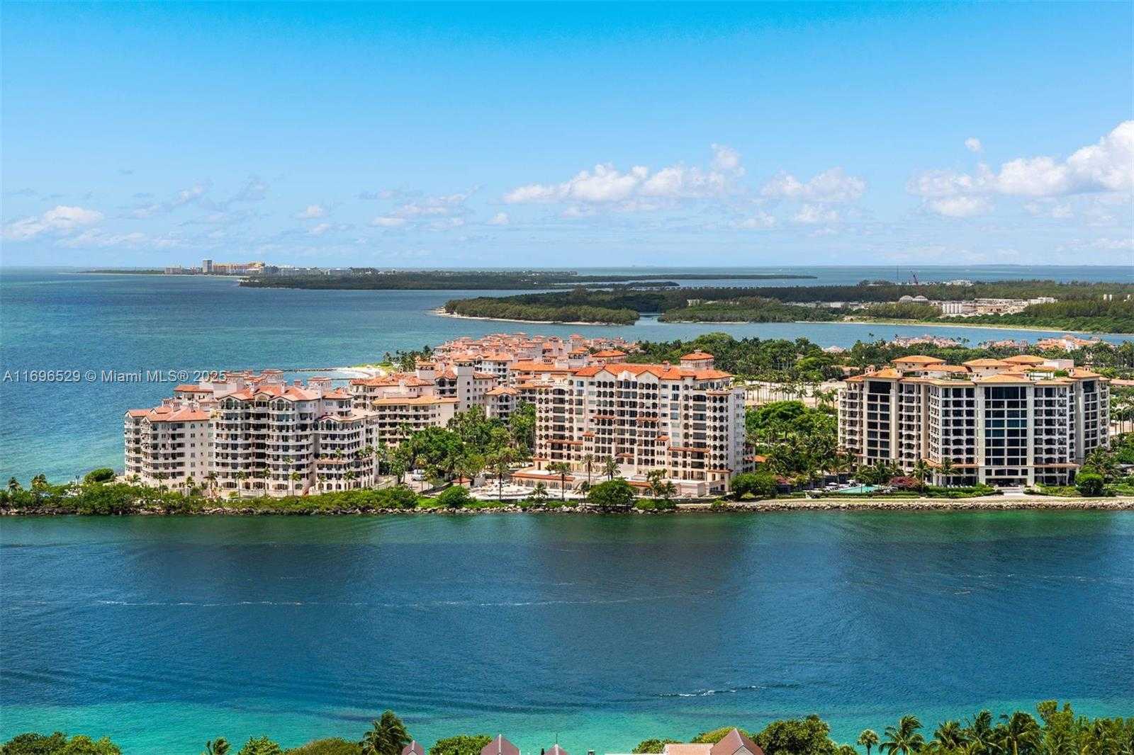 Small Image of 50 SOUTH POINTE DR #2703, Miami Beach Number 32