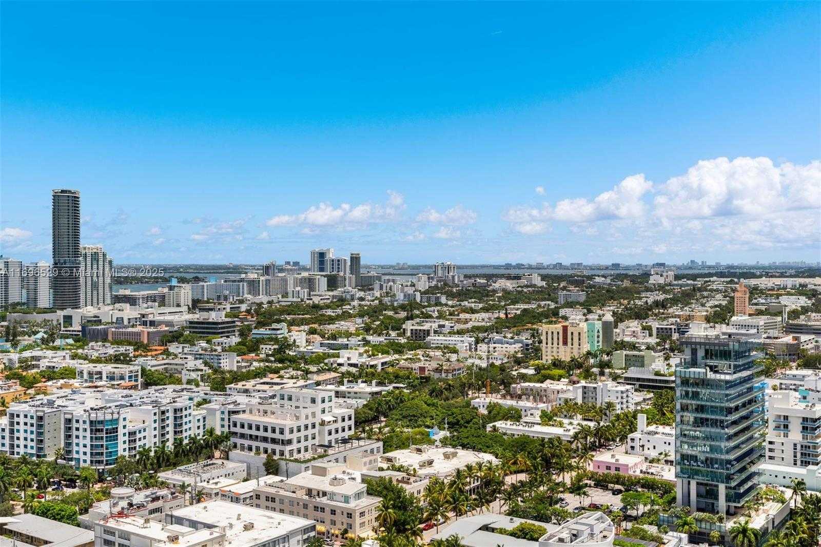 Small Image of 50 SOUTH POINTE DR #2703, Miami Beach Number 33