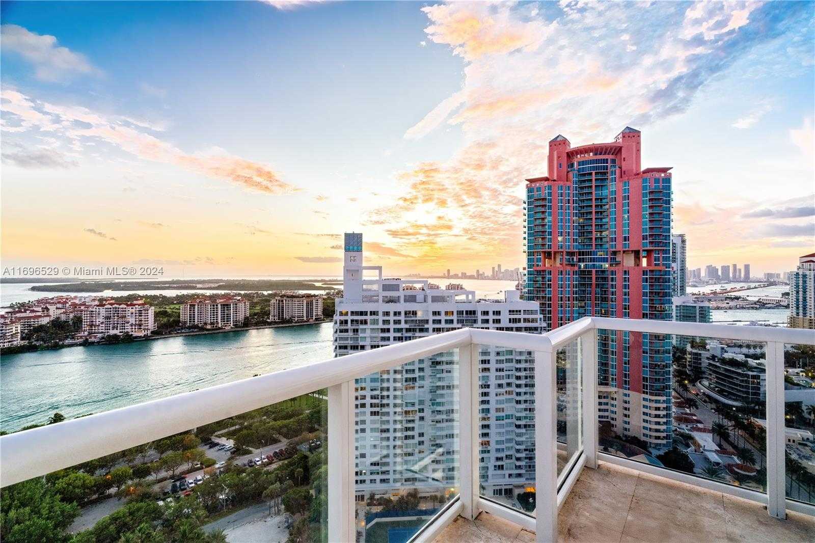 Small Image of 50 SOUTH POINTE DR #2703, Miami Beach Number 4